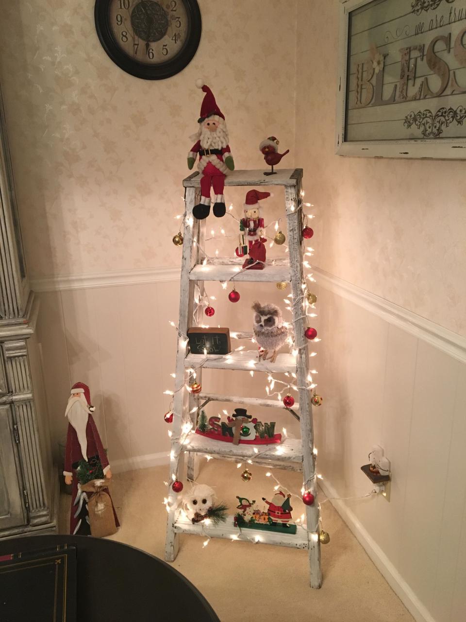 diy christmas ladder decor Christmas ladder Ladder Christmas Tree, Christmas Scene, Xmas Tree