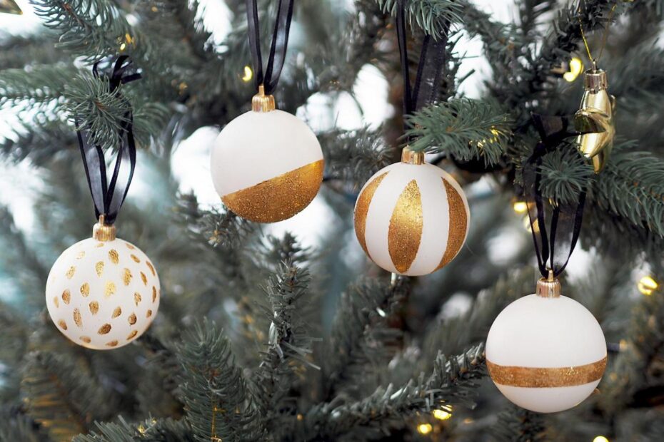 christmas decorations ideas baubles 8 DIY Christmas Bauble designs Bang on Style