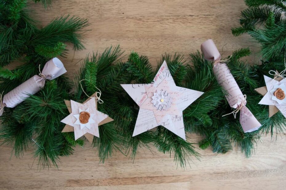 christmas decor ideas using paper How to make paper Christmas decorations — Mina & Maud