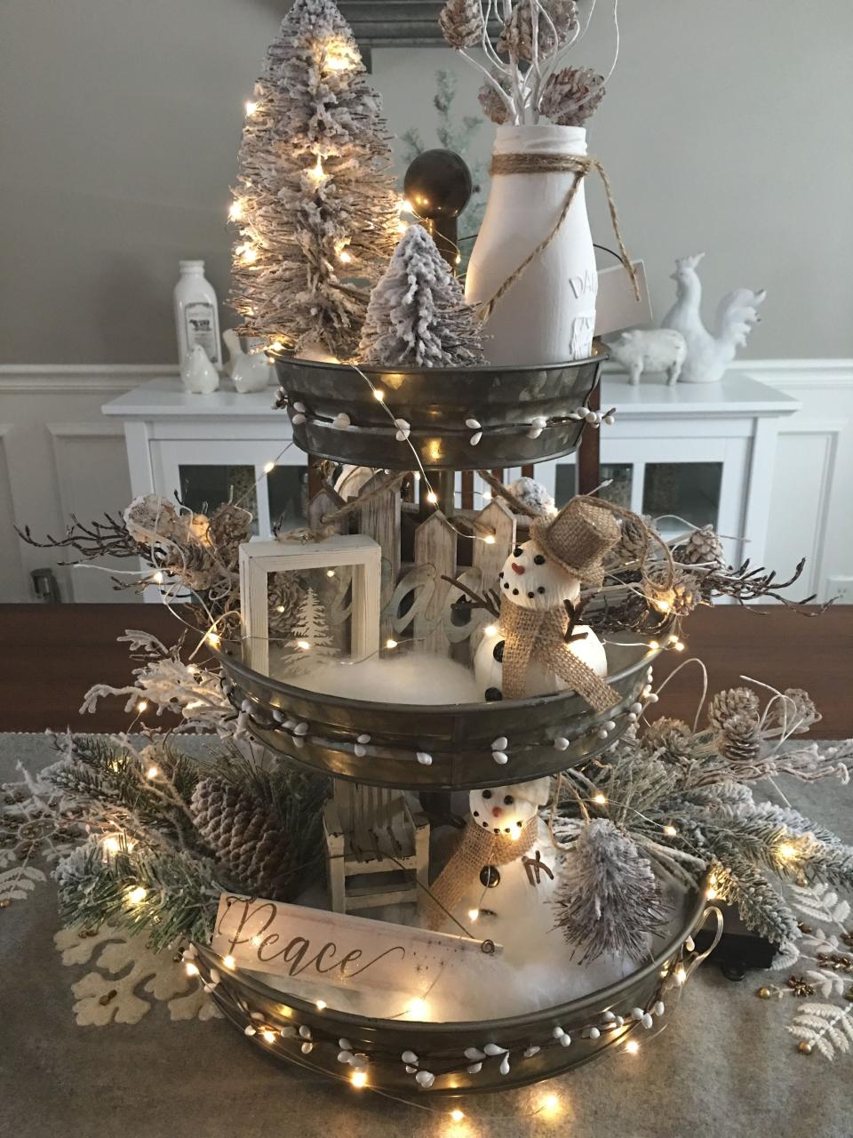 3 tier tray christmas decor ideas 3 Tier Tray Tray decor christmas, Merry christmas decoration