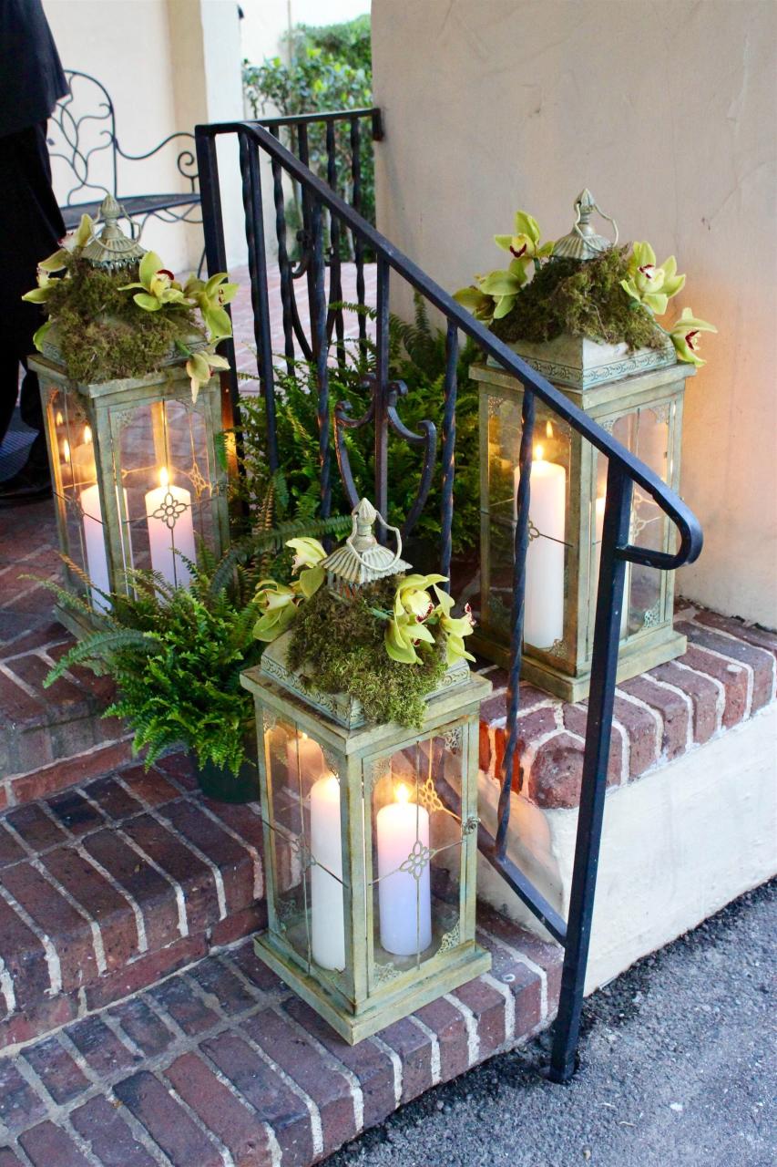 christmas decorations for outdoor lanterns Lantern Outdoor christmas, Outdoor christmas decorations, Garden lanterns