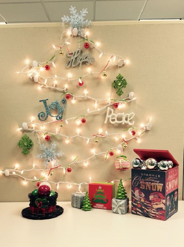 christmas decoration ideas in office pictures Christmas Decoration Ideas For Office That Everyone Will Love!