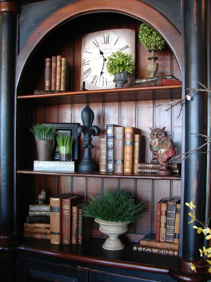 bookshelf christmas decor ideas Pin by The White Hare on For the Home Bookcase decor, Tuscan