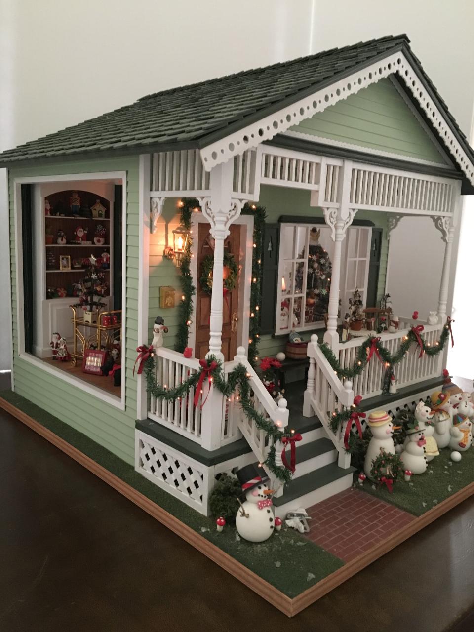 doll house christmas decor Dollhouse Miniature Mary Engelbreit Christmas Miniature christmas