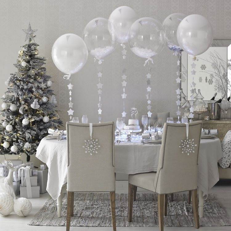 gray and white christmas decor All white Christmas decor ideas chic winter atmosphere