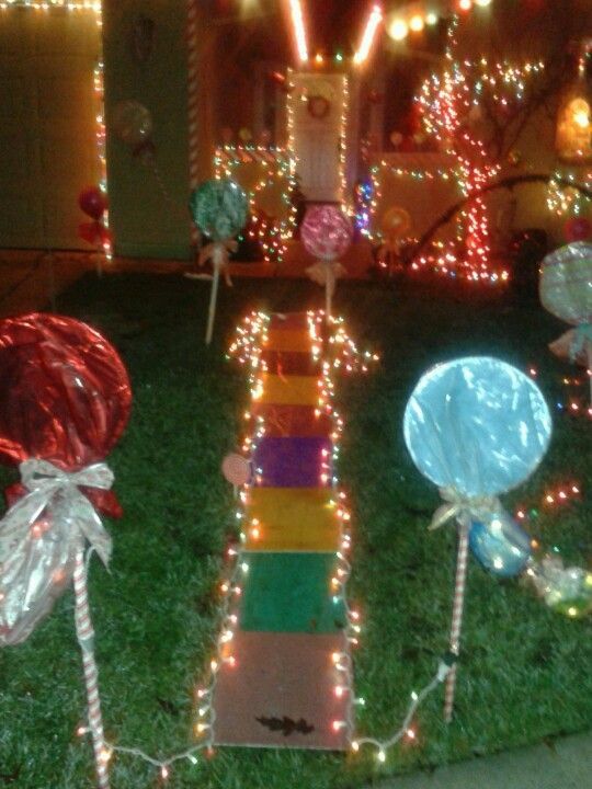 candyland christmas decorations outdoor diy Candyland christmas lights.diy lollipops Outdoor christmas tree