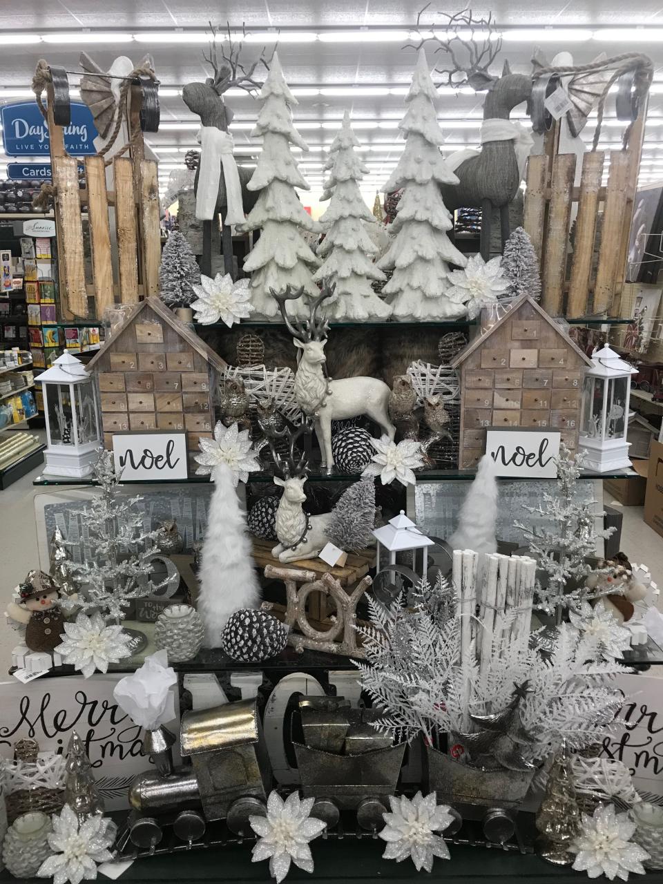 hobby lobby christmas decor ideas Pin by Natalie Duckworth Wright on Hobby Lobby Christmas decorations