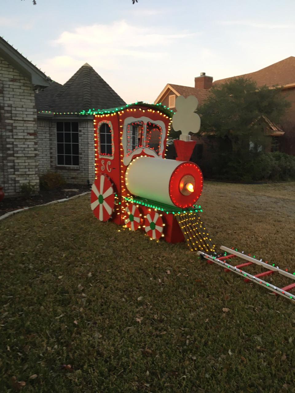 christmas train outdoor decor Christmas train outdoor Large outdoor christmas decorations