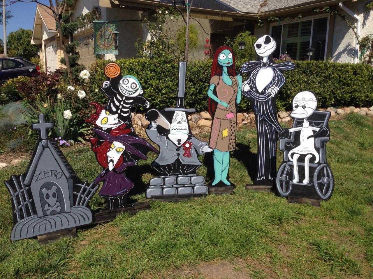 nightmare before christmas outdoor decorations ideas 2017 Nightmare Yard Display Etsy Christmas Lawn Decorations