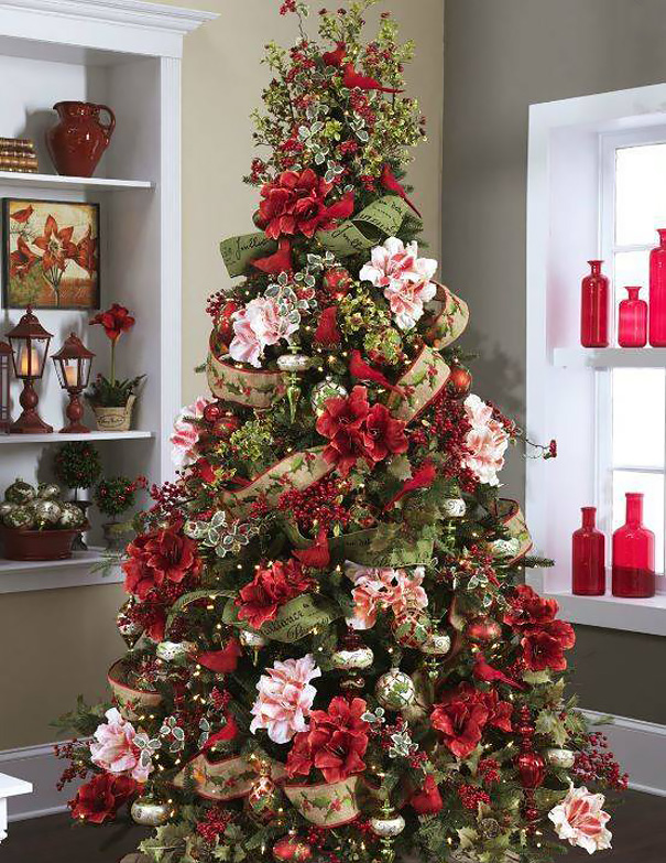 christmas tree decor flowers People Use Flowers To Decorate Their Christmas Trees And It’s Beautiful