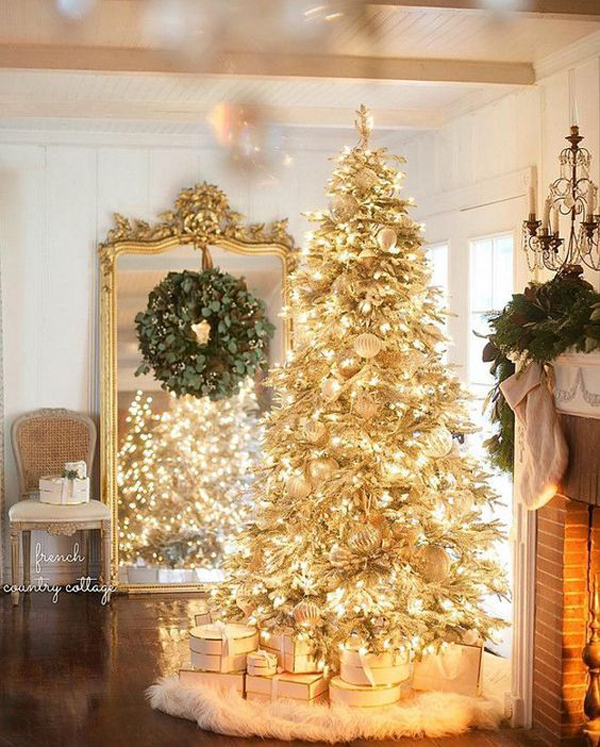 christmas tree decor ideas gold 20 Luxury Gold Christmas Trees Decor For Sparkling Holidays HomeMydesign