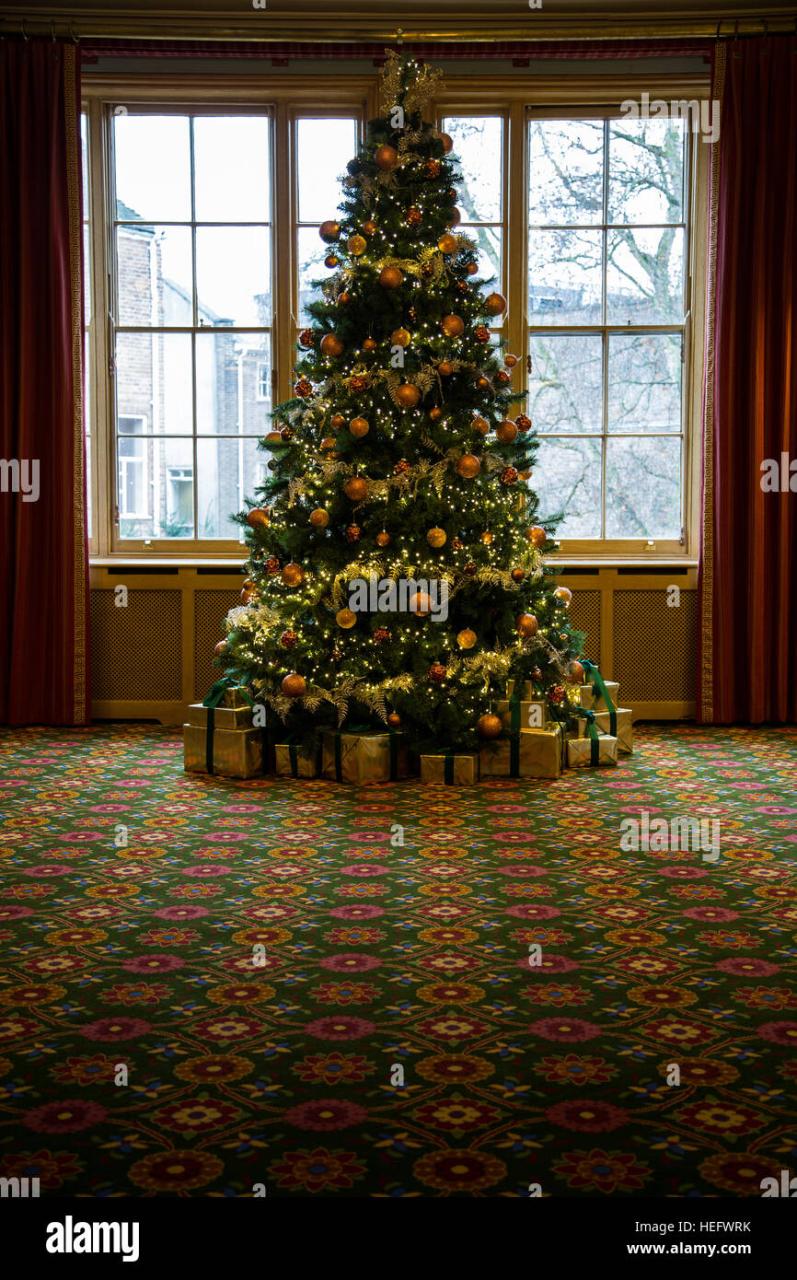 english country christmas decor Grand english country house Christmas decorations Stock Photo Alamy