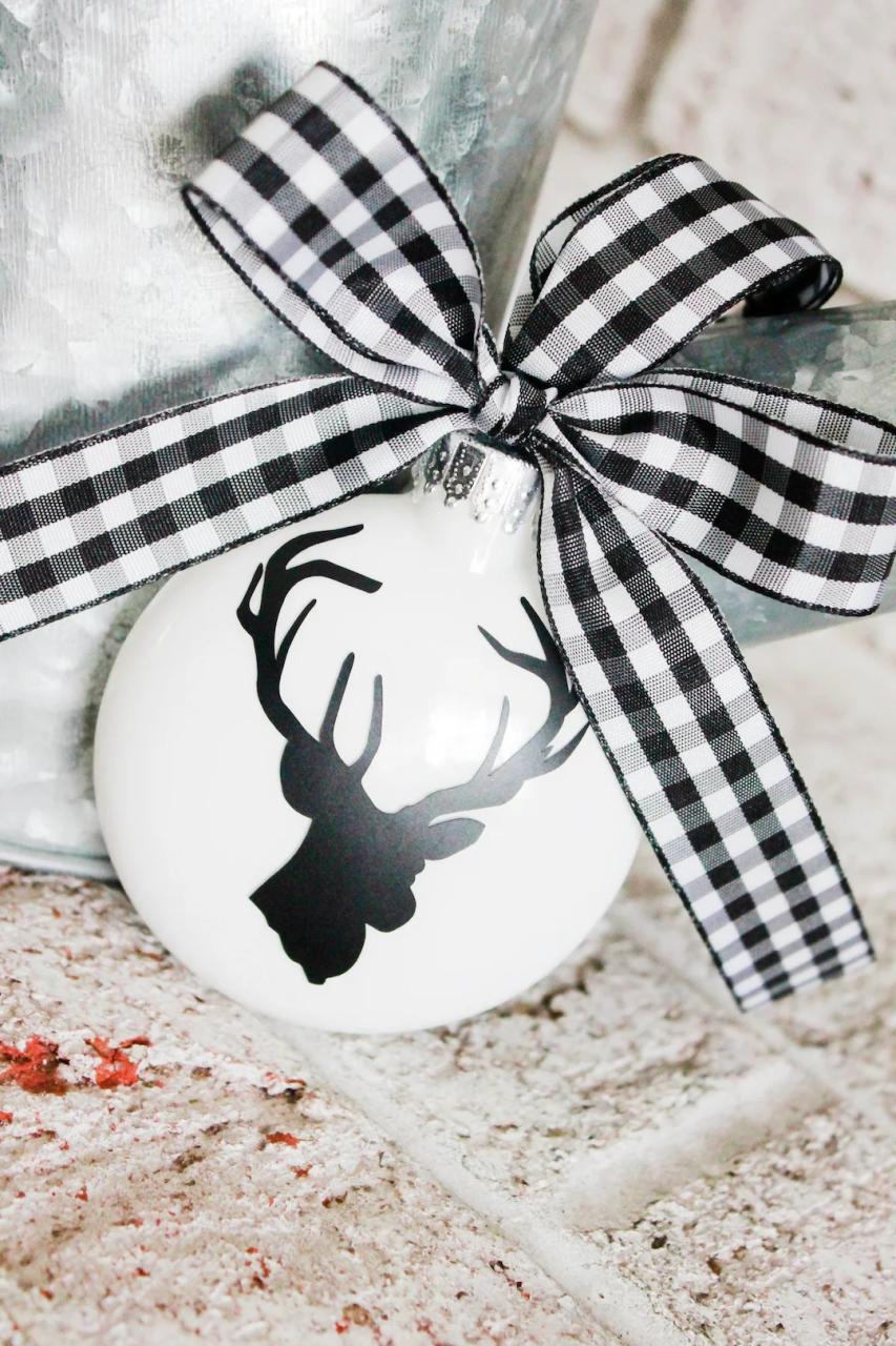 buffalo plaid christmas decor black and white Black and White Buffalo Plaid Rustic Farmhouse Christmas Tree Decor