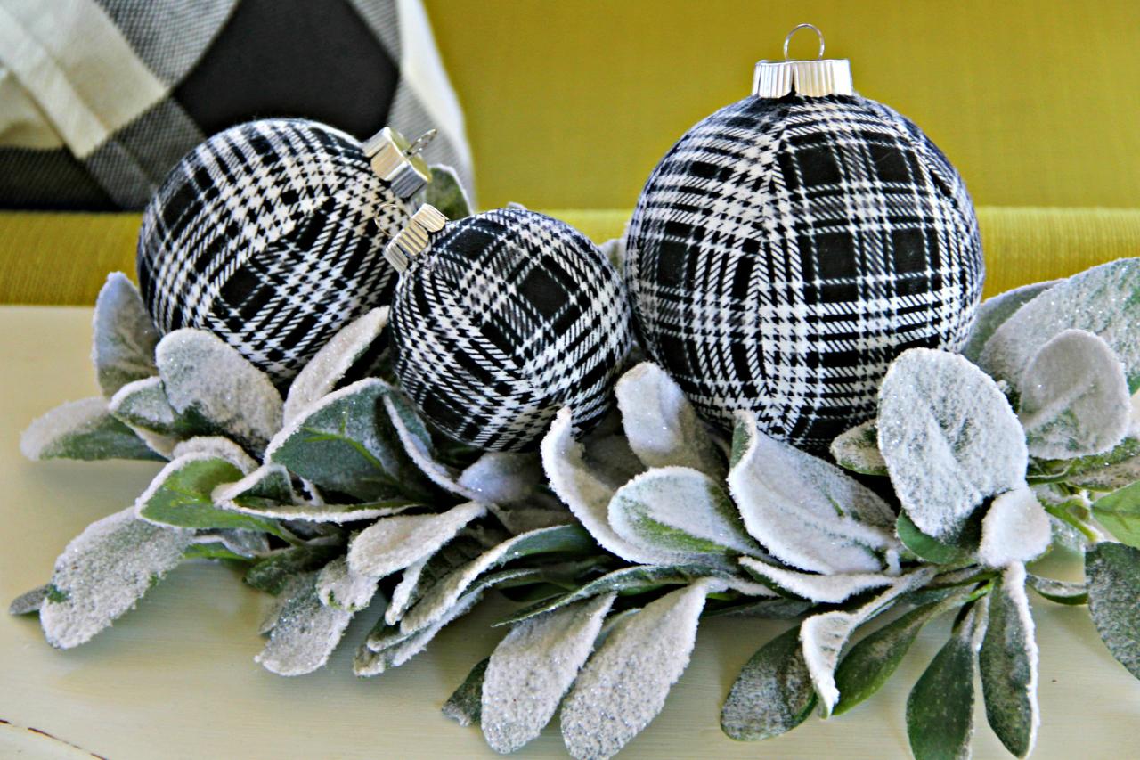 plaid black and white christmas decor Black & White Plaid Christmas Ornaments. Modern Christmas Etsy