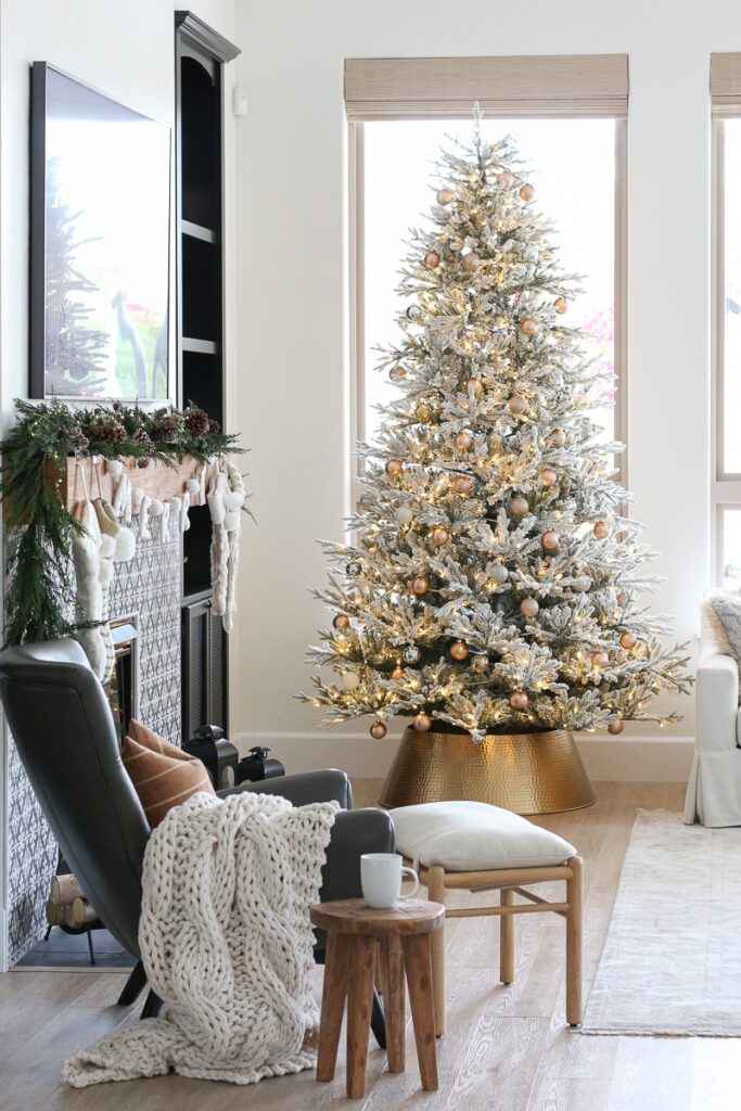 organic modern christmas decor Modern + Warm + Organic Christmas Home Tour 1111 Light Lane