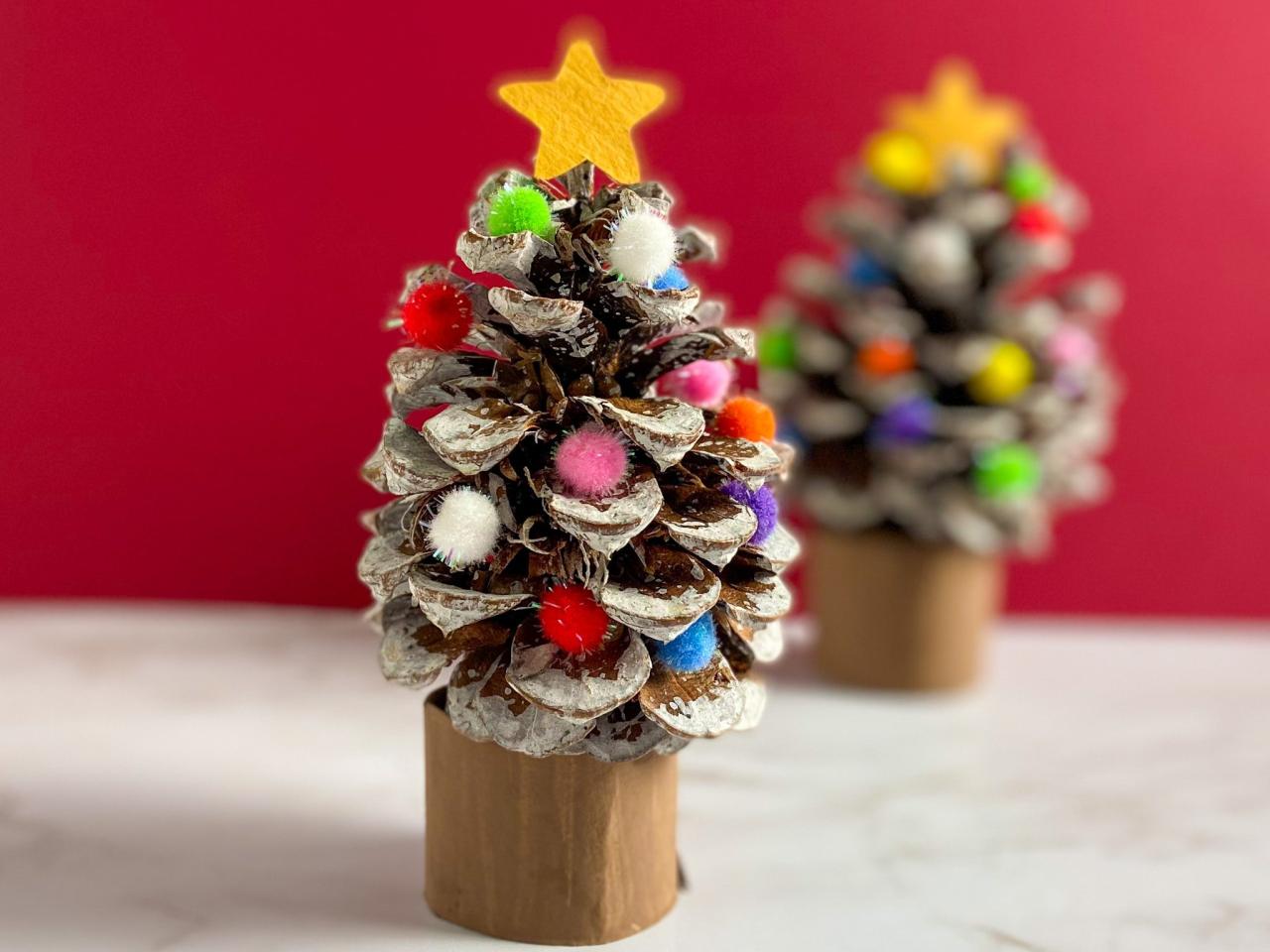 christmas decoration ideas pine cones Pine Cone Christmas Tree Decorating Ideas Shelly Lighting