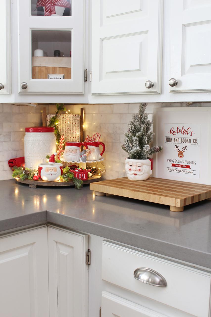 christmas kitchen wall decor Christmas Decorating Ideas For Kitchen Wow Blog