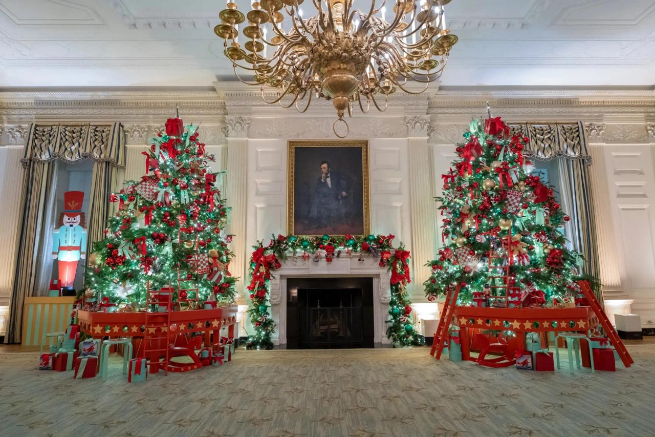 white house christmas decor 2024 White House Christmas Decorations 2024 Pictures Erma Odetta