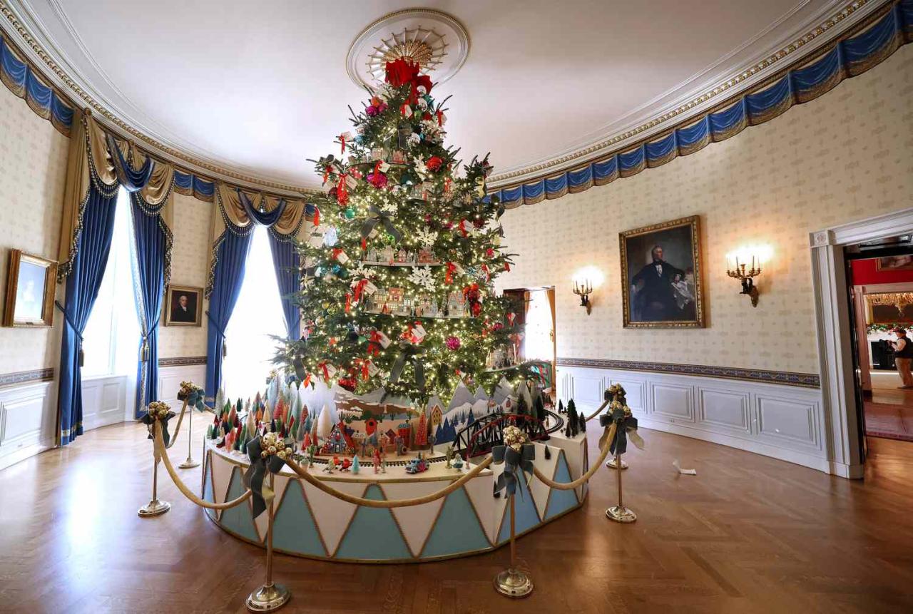 white houses christmas decor sale Need Holiday Decor Inspiration? The White House’s Magical Theme Is