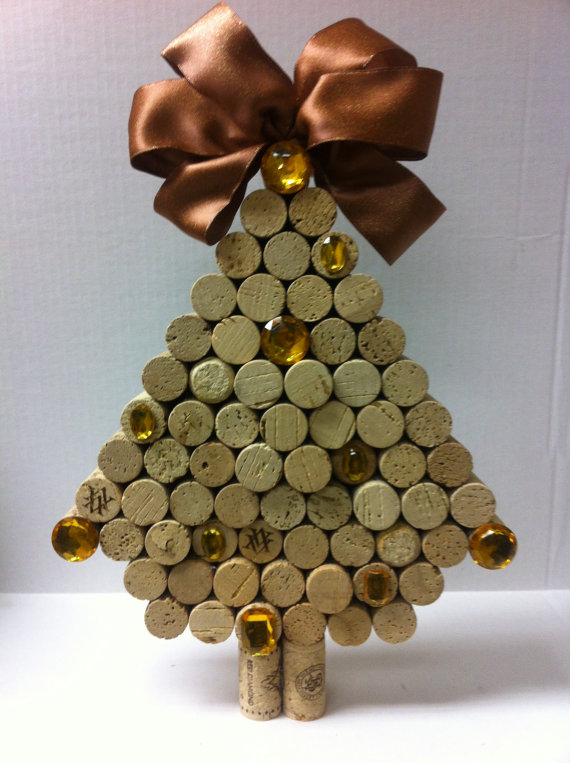 wine cork christmas decor 15 Creative DIY Wine Cork Christmas Decorations