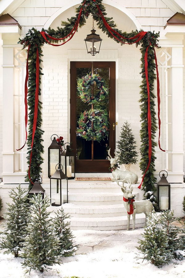 christmas decorations outdoor entrance 20+ Most Beautiful Outdoor Decoration Ideas for Christmas 2022