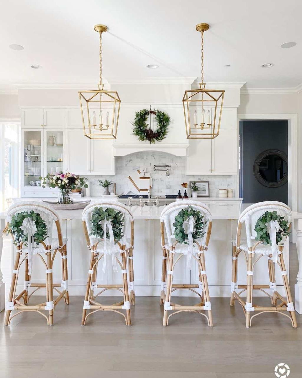 farmhouse kitchen christmas decor 31 Farmhouse Christmas Kitchen Décor Ideas to Make the Merriest Kitchen