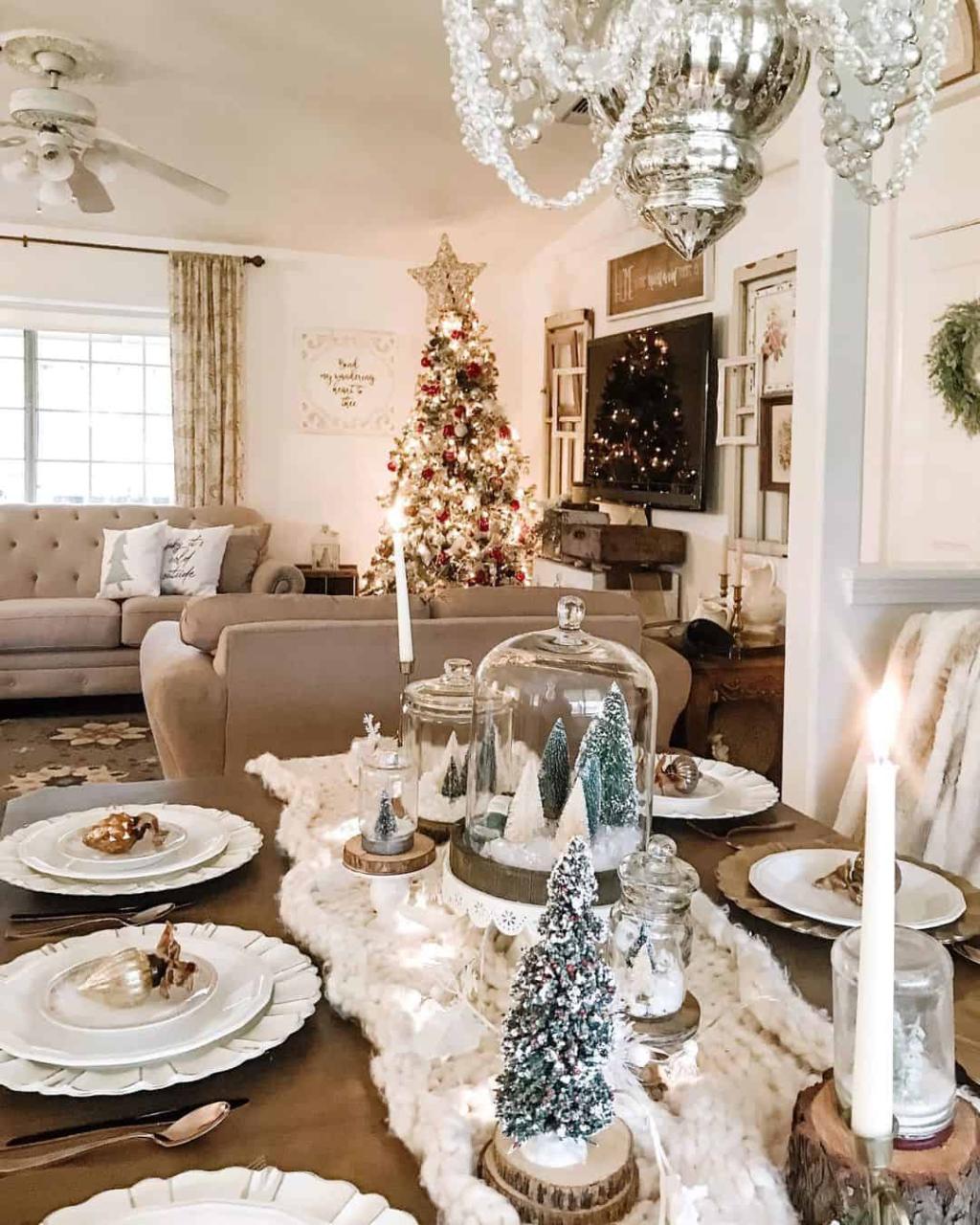 farmhouse table christmas decor 40 Farmhouse Christmas Table Décor Ideas to Deck Your Table With