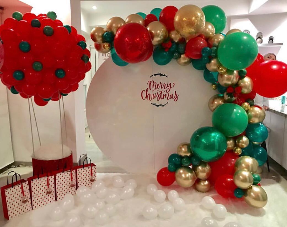 christmas balloon decor ideas 75 DIY Balloon Decor Ideas to Impress Your Guest Christmas