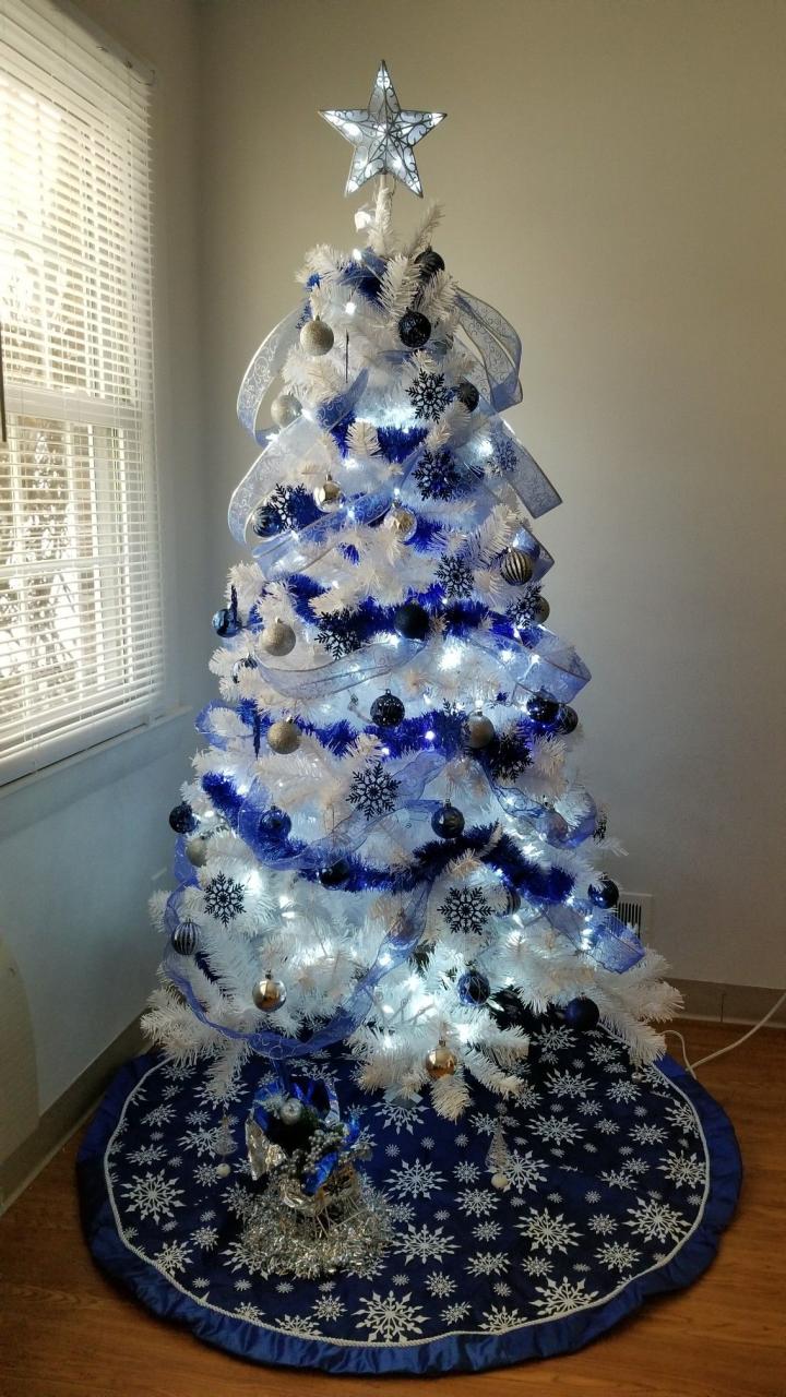 royal blue christmas decor CHRISTMAS TREERoyal Blue Christmas Tree Blue christmas tree, Elegant