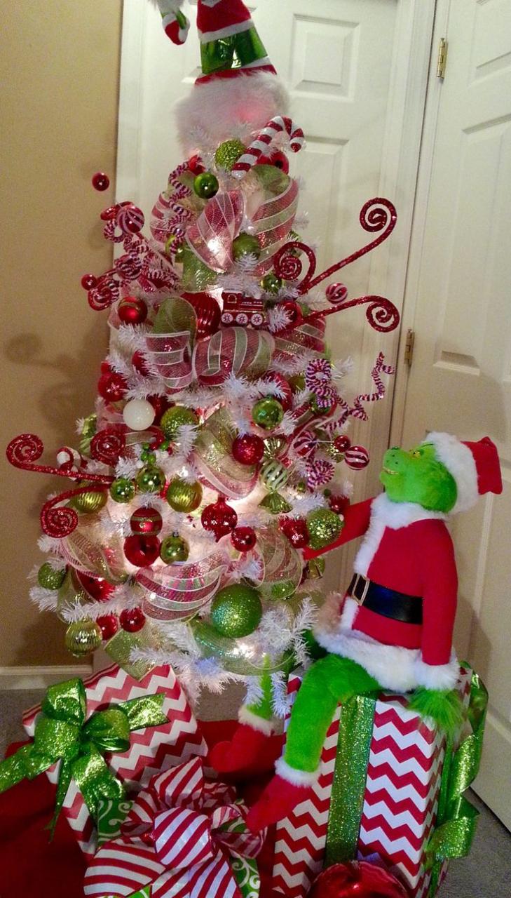 the grinch christmas tree decor Grinch Christmas Tree. He has his eye on something! Roxy Wagner