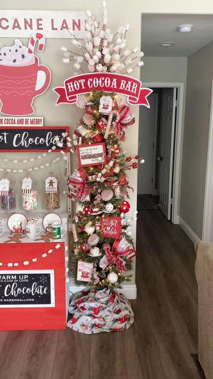 hot chocolate bar christmas decor Hot Chocolate Bar 🎄 Christmas decor diy, Christmas decorations