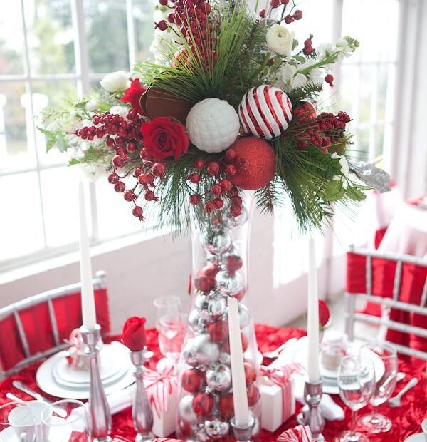 christmas centerpiece ideas round table 30+ Christmas Centerpiece Ideas For Round Table