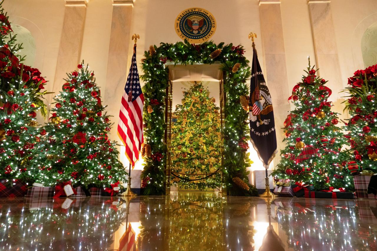 white houses christmas decor Melania Trump Reveals White House Christmas Decorations The New York