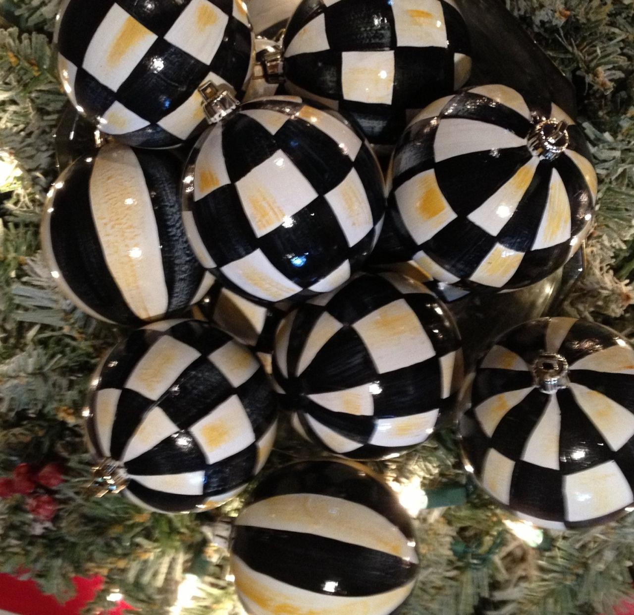 black and white check christmas decor Black And White Checkered Christmas Ornaments