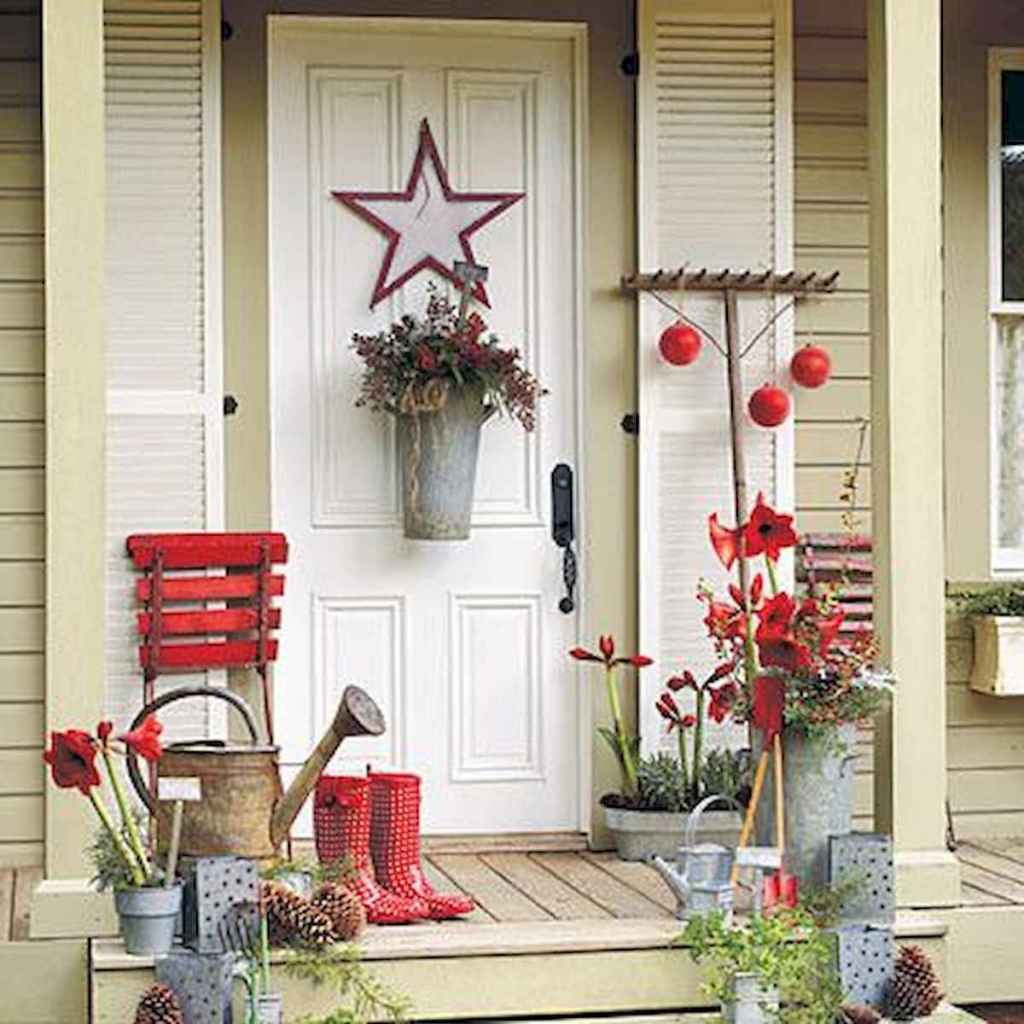 farmhouse front porch christmas decor 50 Front Porches Farmhouse Christmas Decorations Ideas