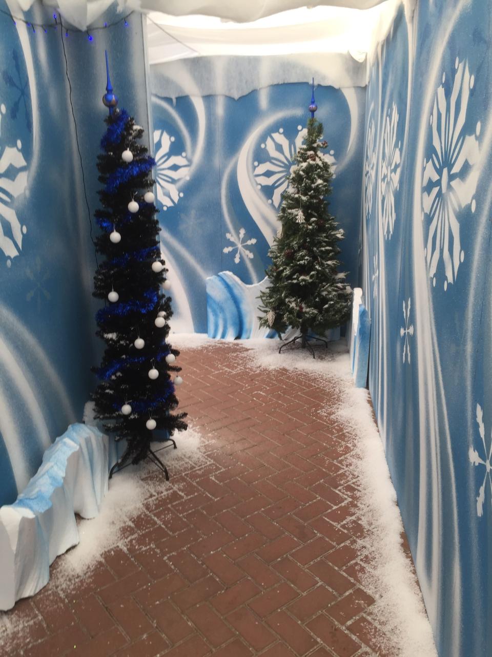 snow theme christmas decor One of the magical walkways through a Christmas grotto, filled with