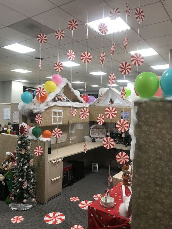 cubicle decor ideas christmas 12 Christmas Decor Ideas for Office Cubicle » Lady Decluttered