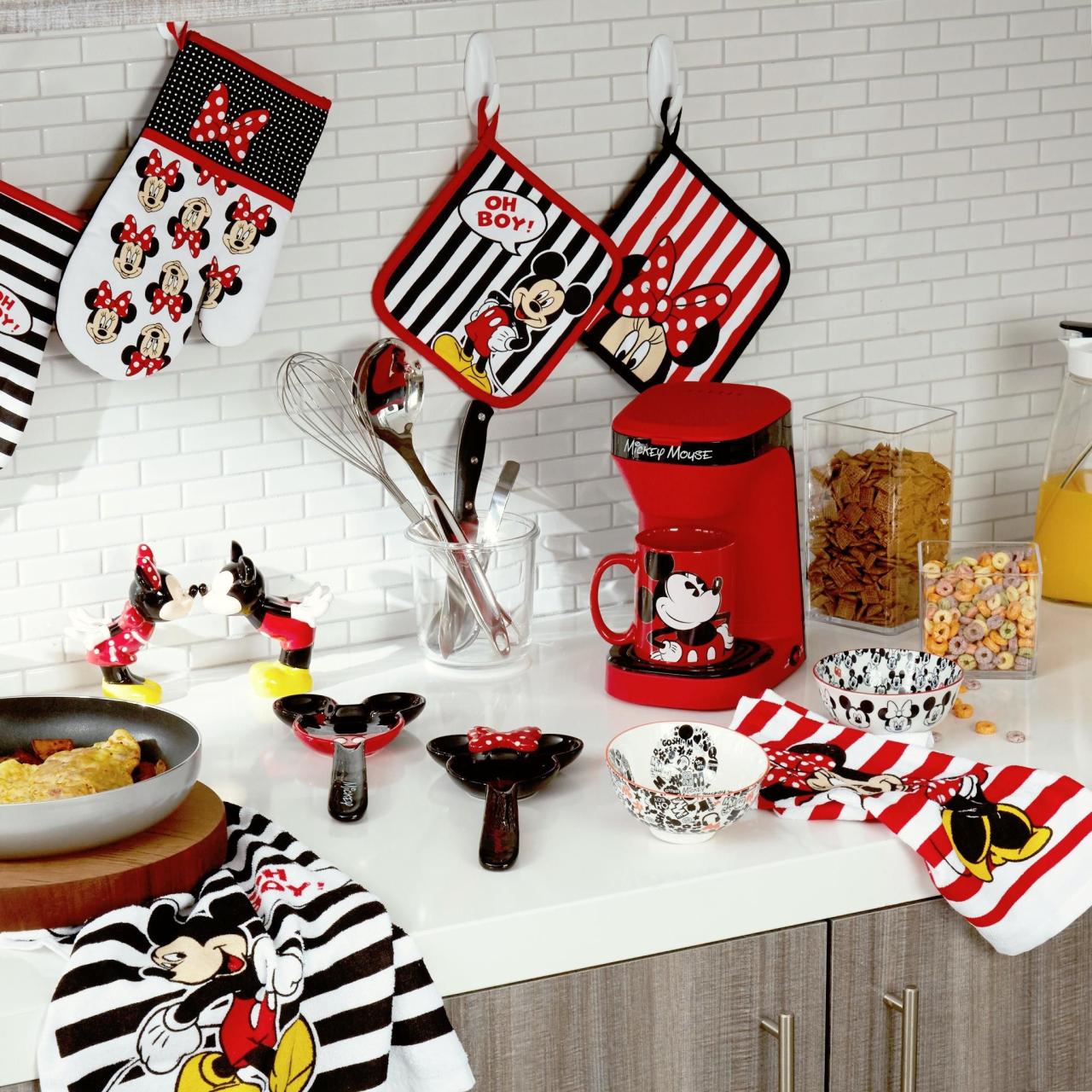 disney christmas kitchen decor Disney Christmas Kitchen Decor Ruivadelow