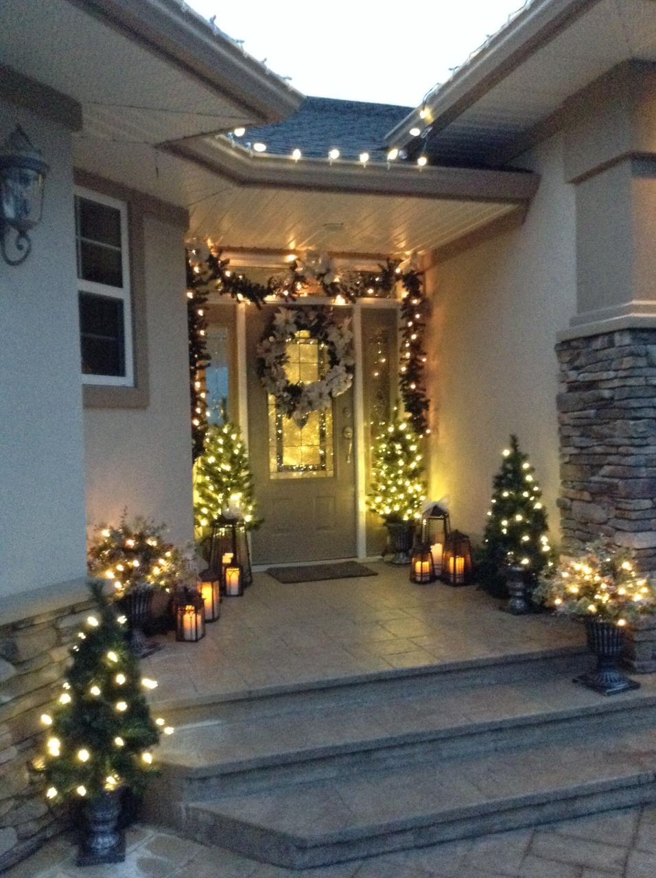 christmas outdoor entryway decorations Our entry way decked out for the holidays! (With images) Outdoor