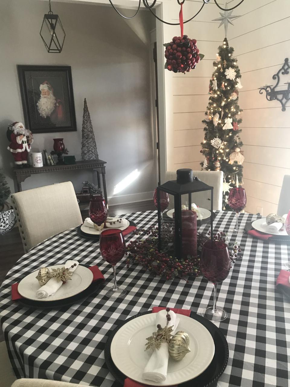 buffalo check christmas table decor Buffalo Check Christmas Christmas table decorations, Christmas red