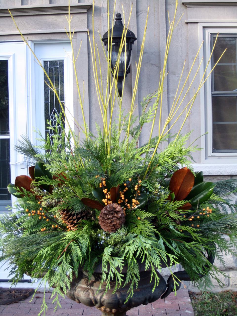 christmas decorations for outdoor urns Pin by Cary Langston on Seasonal Designs Christmas urns, Christmas