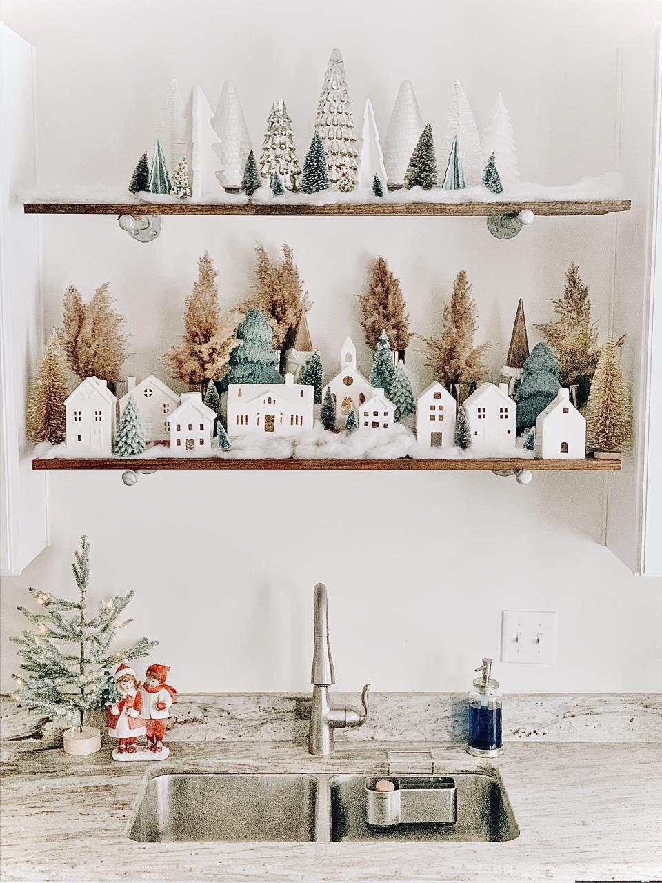 ceramic houses christmas decor Ceramic houses Christmas deco, Christmas decor inspiration, Christmas