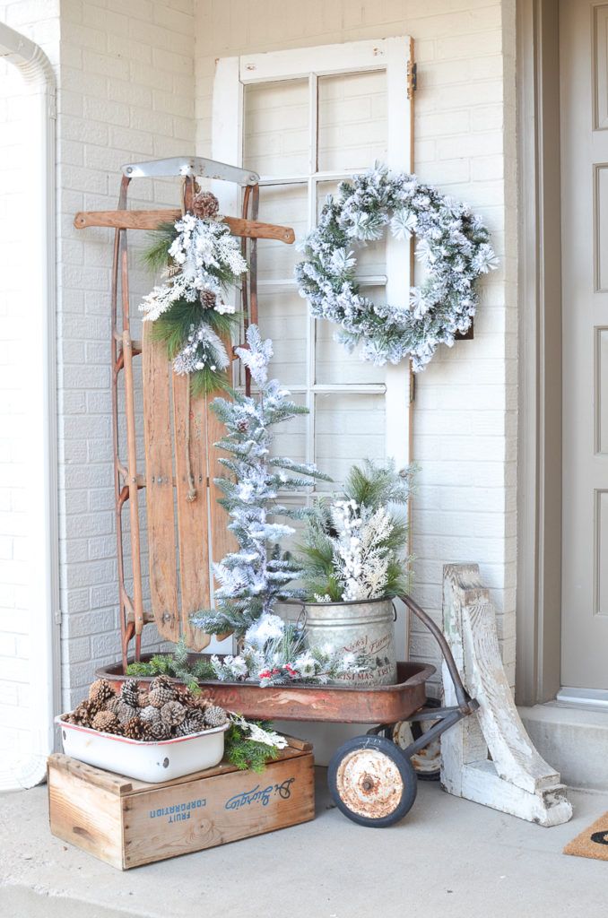 winter porch decor after christmas Simple Farmhouse Winter Porch Front porch christmas decor, Front