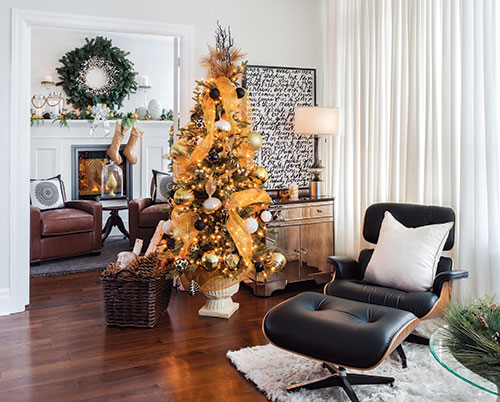 christmas decor for condo A Designer's Guide to Decorating your Condo for Christmas