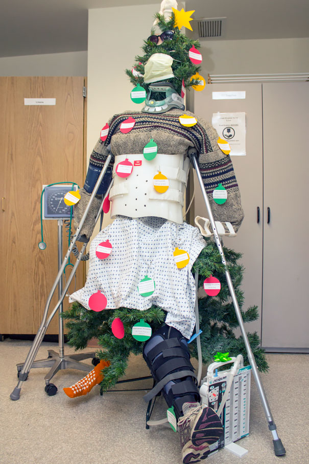 christmas decoration ideas hospital 25+ Hospital Christmas Decorations That Show Medical Staff Are The Most