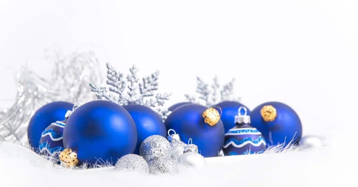 royal blue christmas decor Rich, Regal, and Blue The Best Royal Blue Christmas Ornaments