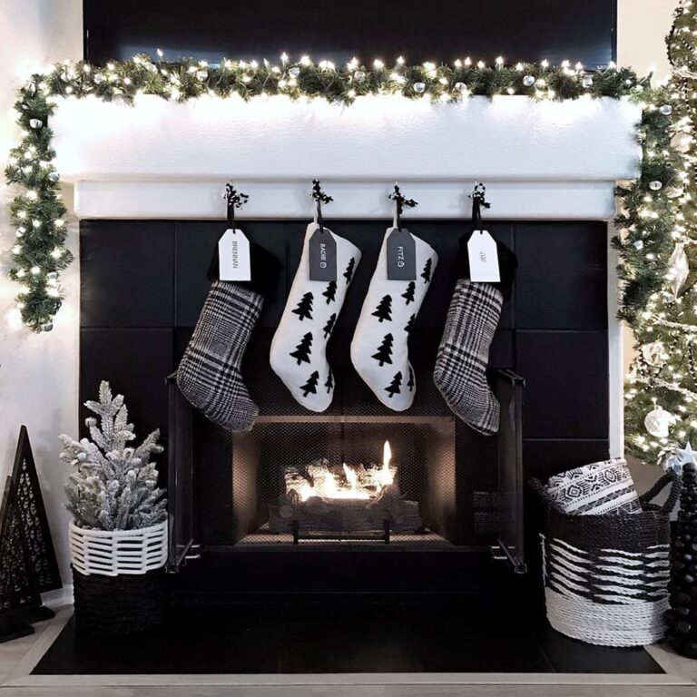 black fireplace christmas decor 22 Perfect Decorating Ideas For The Christmas Fireplace