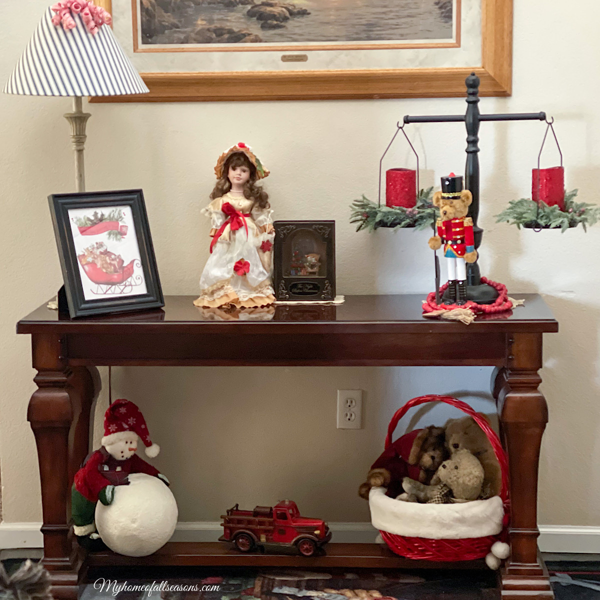 entry table christmas decor 3 Beautiful Ways to Style Your Holiday Entry Table