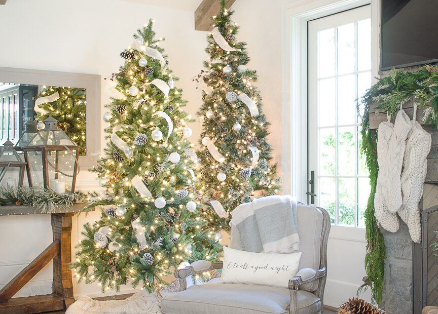 christmas decor neutral colors Design Ideas for Cozy, Neutral Christmas Decorating Sanctuary Home Decor