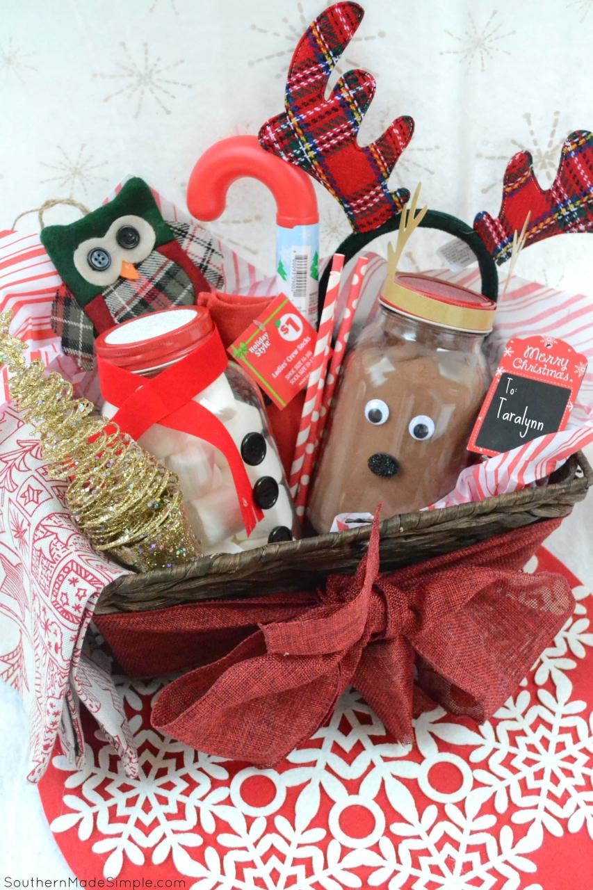 christmas decor gift basket 30 Best Christmas Gift Basket Ideas for families and others